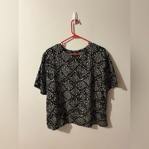 Notations Black and White Geometric Women's Tee Size 20W